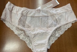 tanga  Connie